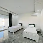 Villa Essra